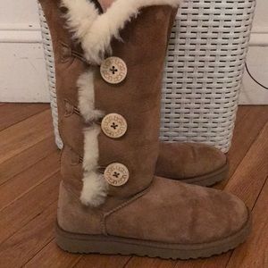 Tall Bailey Button Uggs